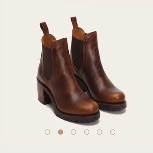 FRYE Chelsea Sabrina Booties